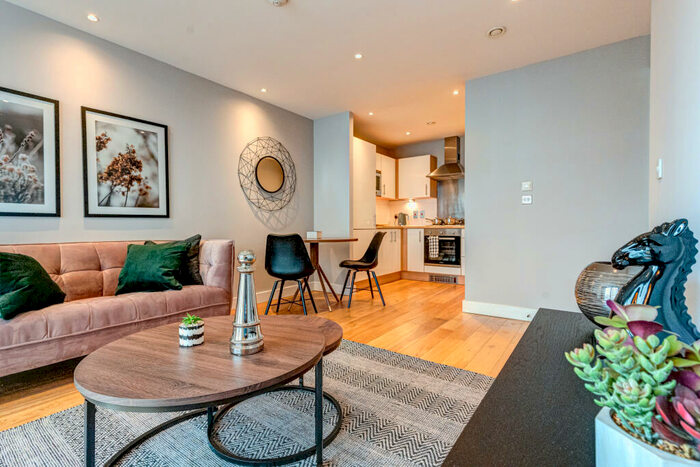 1 Bedroom Apartment To Rent In Bute Terrace, Cardiff, CF10