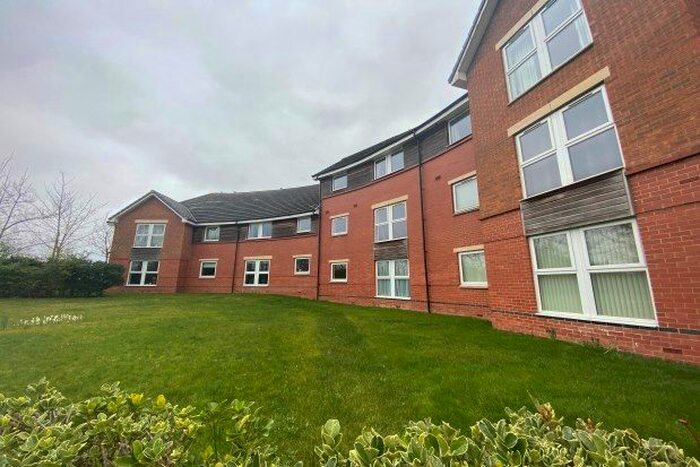 2 Bedroom Flat To Rent In Chain Court, Swindon, SN1