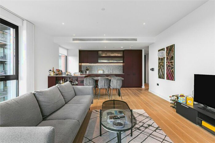 3 Bedroom Apartment To Rent In Viaduct Gardens, London, SW11