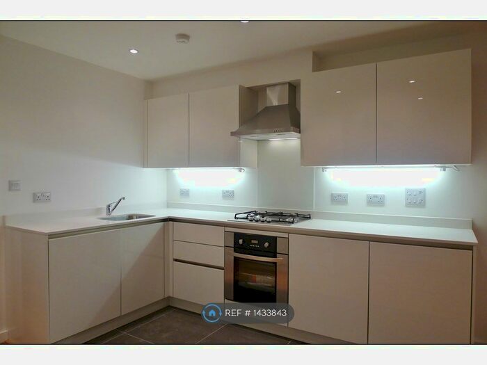 1 Bedroom Flat To Rent In Lionswood, London, N1