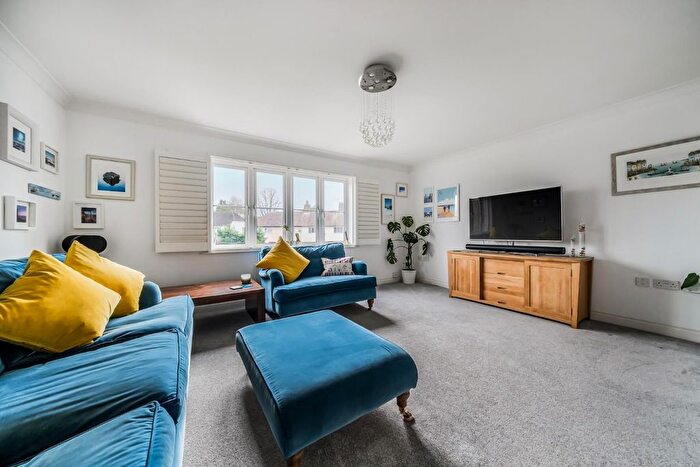 3 Bedroom End Terrace House For Sale In Canterbury Mews, Windsor, SL4