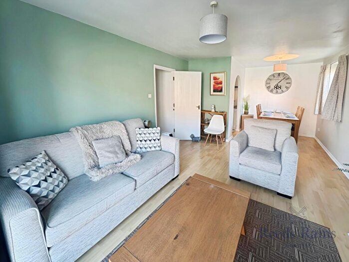 2 Bedroom Apartment To Rent In Waterloo Road, Liverpool, Merseyside, L3