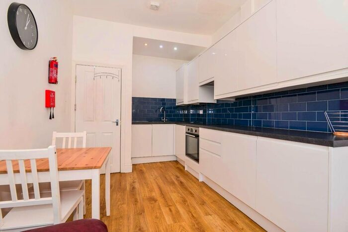 1 Bedroom Flat To Rent In Parsons Green Lane, Parsons Green, London, SW6