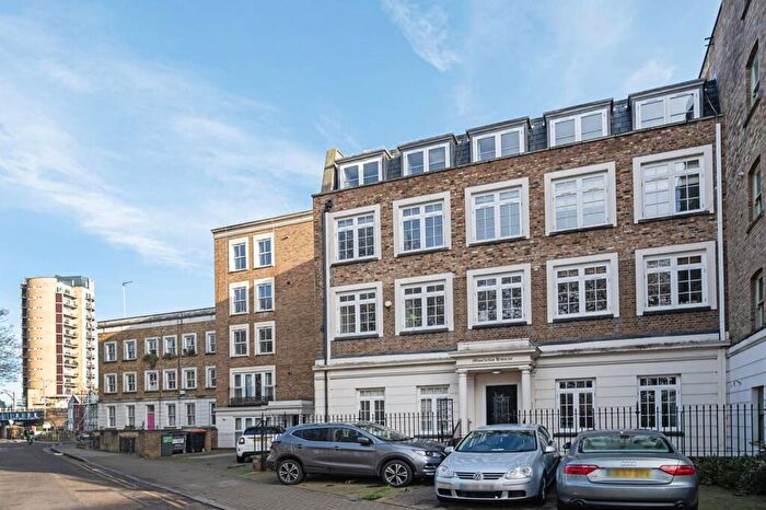 2 Bedroom Flat To Rent In Martello Street, London Fields, London, E8