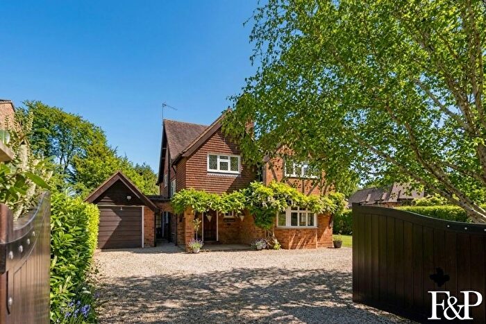 4 Bedroom Detached House For Sale In Upway, Chalfont St Peter, SL9