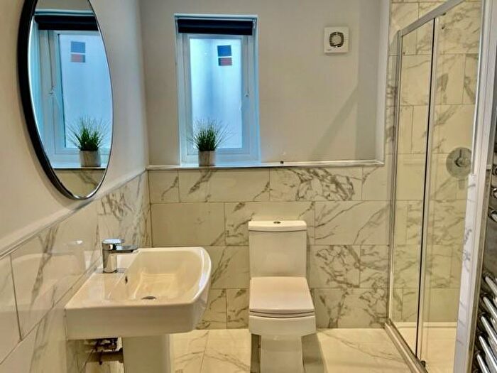 2 Bedroom Flat To Rent In Gloucester Road, Bishopston, BS7