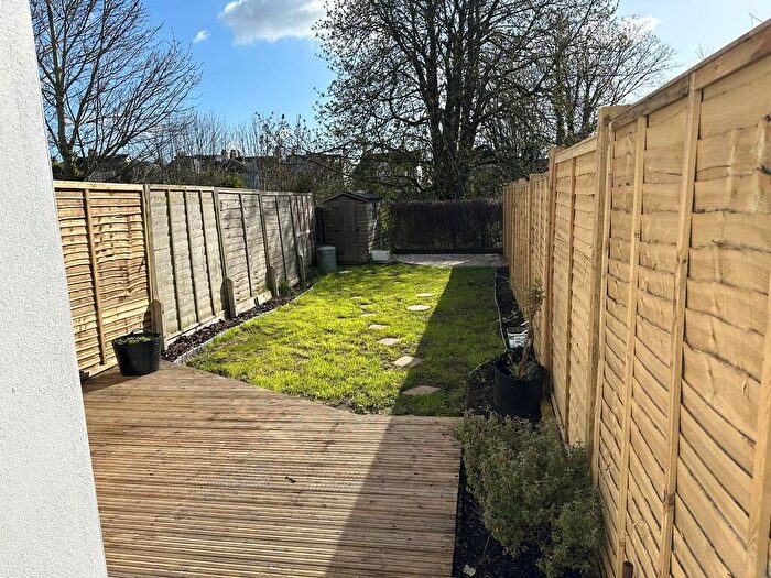 1 Bedroom Flat To Rent In Underdown Road, Southwick, BN42