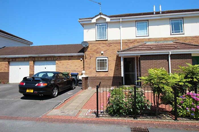 3 Bedroom Semi-Detached House To Rent In Beverley Way, Chippenham, SN14