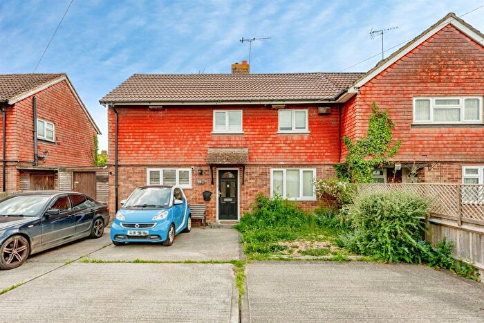 3 Bedroom Semi-Detached House For Sale In Chequers Drive, Horley, RH6