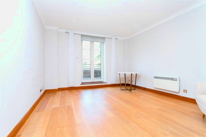 1 Bedroom Flat To Rent In Rodin Court, Essex Road, Angel, London, N1