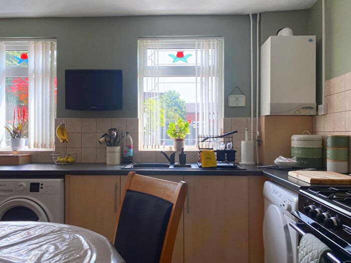 3 Bedroom End Terrace House For Sale In Honister Close, Quarry Bank, DY5