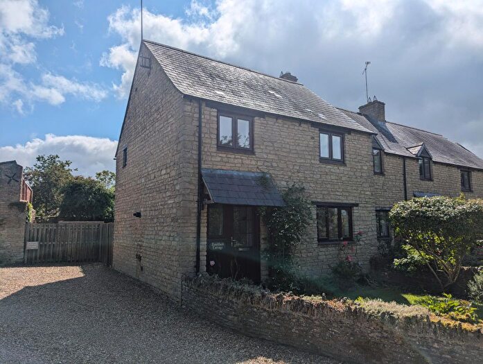 3 Bedroom End Of Terrace House To Rent In Stonecourt, Great Rollright, OX7