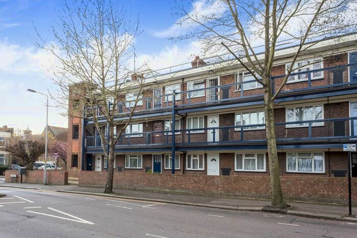 1 Bedroom Flat To Rent In Essex Road South, London, E11