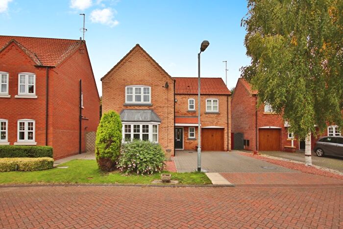 4 Bedroom Detached House For Sale In New Forest Way, Kingswood, Hull, HU7