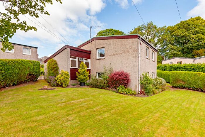 3 Bedroom Detached House For Sale In The Glebe, Kirkliston, EH29