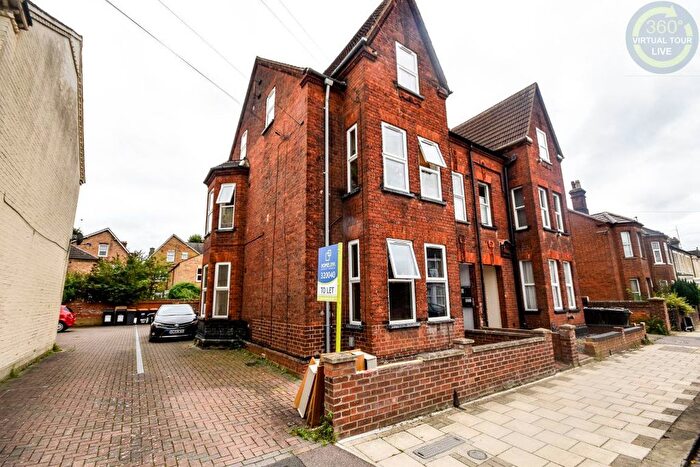 1 Bedroom Flat To Rent In Spenser Road, Bedford, MK40