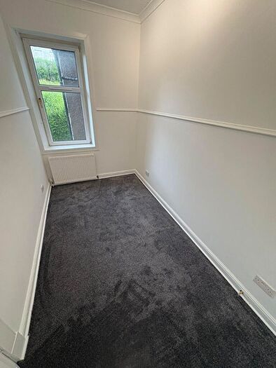 3 Bedroom Flat To Rent In Cumlodden Drive, Glasgow, G20
