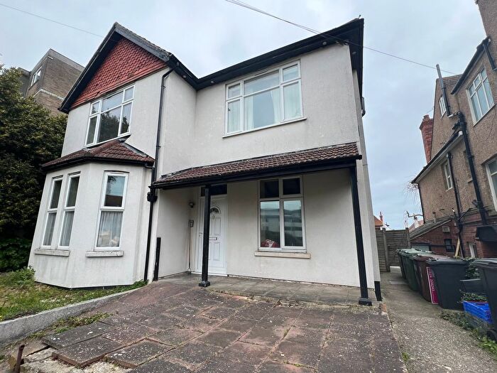 2 Bedroom Flat To Rent In Upper Sea Road, Bexhill-On-Sea, TN40