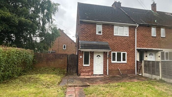 2 Bedroom Semi-Detached House To Rent In Fountains Road, Bloxwich, WS3