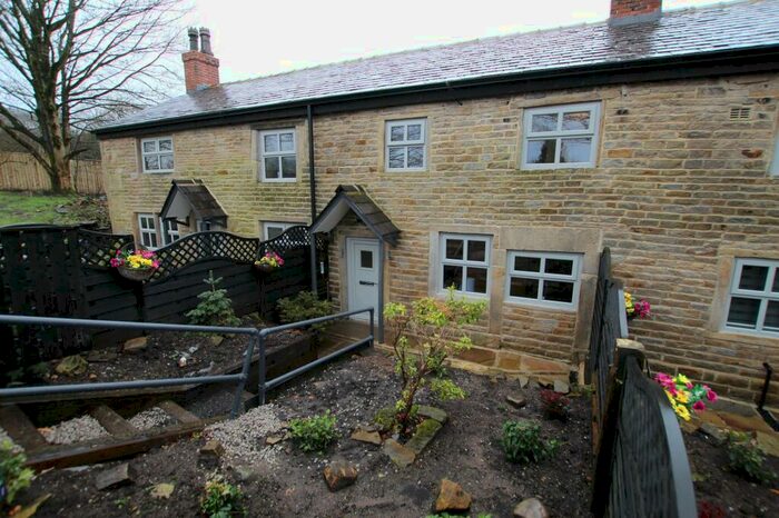 2 Bedroom Cottage To Rent In Town House Farm, Town House Road, OL15