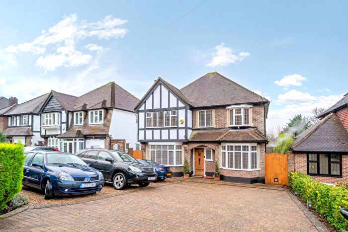 5 Bedroom Detached House To Rent In Coulsdon Court Road Coulsdon, CR5