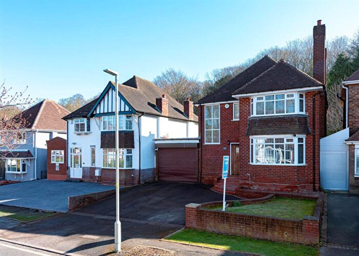 3 Bedroom Detached House For Sale In Gervase Drive, Dudley, DY1