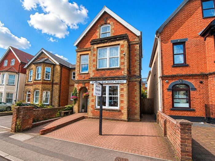 2 Bedroom Apartment To Rent In Farnham Road, Guildford, Surrey, GU2
