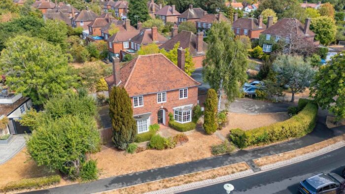 4 Bedroom Detached House For Sale In Attimore Road, Welwyn Garden City, AL8