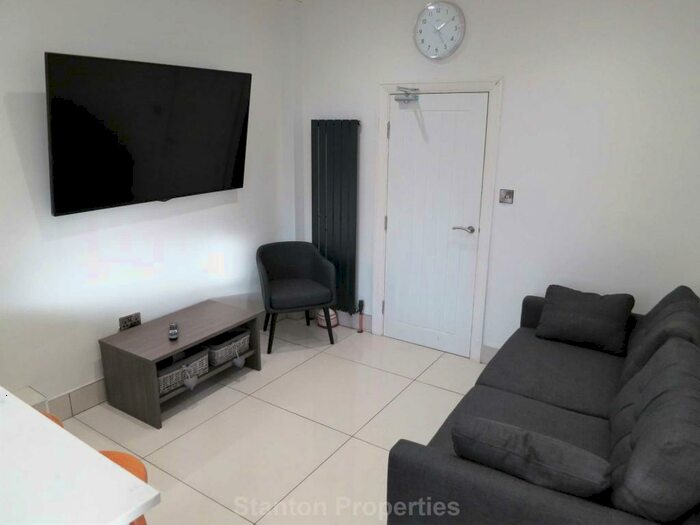 5 Bedroom Semi-Detached House To Rent In &# Pppw Wellington Road, Fallowfield, M14