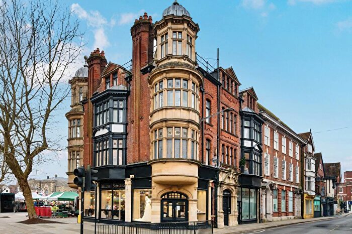 2 Bedroom Apartment For Sale In Minster Street, New Sarum House, SP1