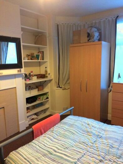 4 Bedroom Semi-Detached House To Rent In Highfield Road, Dunkirk, Nottingham, NG7