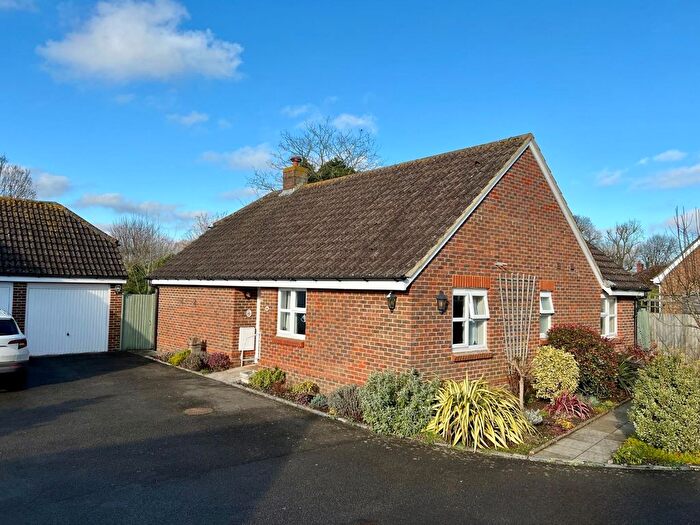 3 Bedroom Detached Bungalow For Sale In William Judge Close, Tenterden, TN30