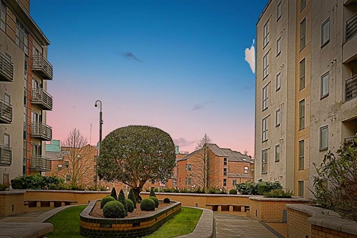 2 Bedroom Apartment For Sale In Bowman Lane, Hunslet, Leeds, LS10