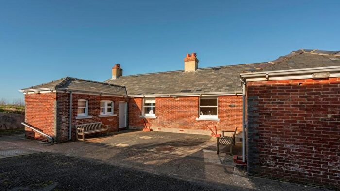 3 Bedroom Terraced House To Rent In West High Down, PO39
