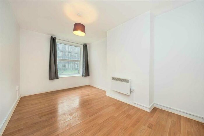 2 Bedroom Flat To Rent In Provost Estate, London, N1