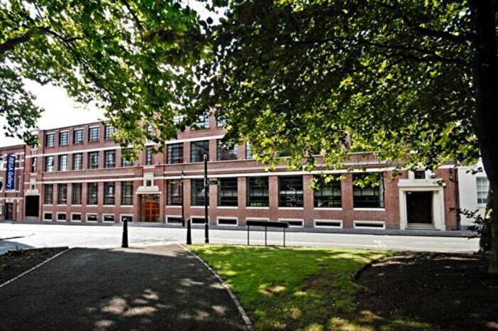 2 Bedroom Apartment To Rent In St Pauls Place, St Pauls Square, Birmingham, B3