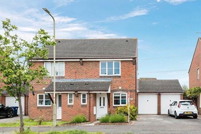 2 Bedroom Semi-Detached House To Rent In Brake Hill, East Oxford, OX4