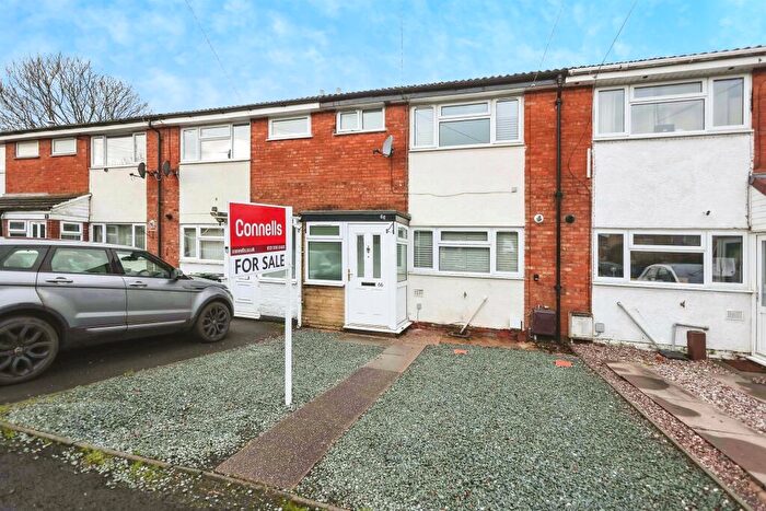 3 Bedroom Terraced House For Sale In Bourne Avenue, Catshill, Bromsgrove, B61