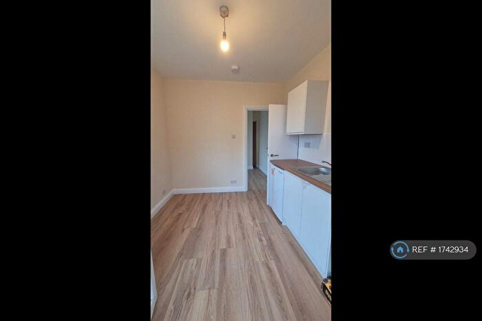 1 Bedroom Flat To Rent In Hay Lane, London, NW9
