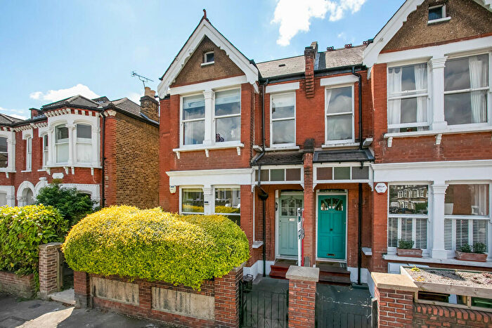 2 Bedroom Flat To Rent In Tyrrell Road, Dulwich, SE22