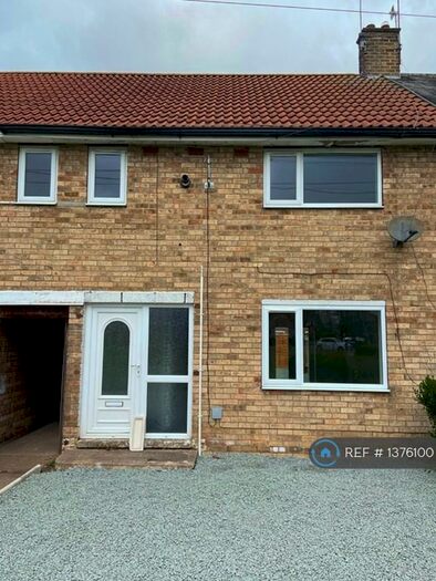 3 Bedroom Terraced House To Rent In Limerick Close, Hull, HU8