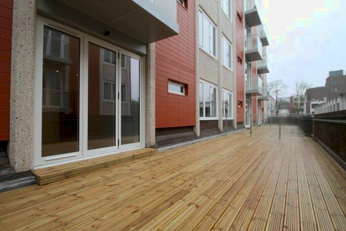 1 Bedroom Flat To Rent In - Knoll Rise, Orpington, BR6