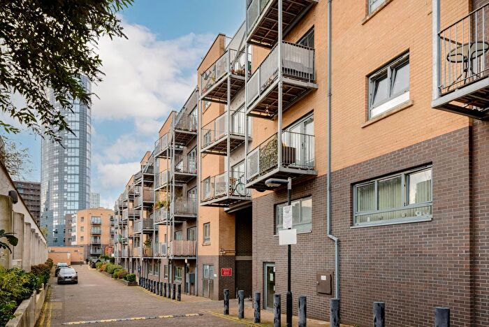 1 Bedroom Flat For Sale In Havisham Apartments, Stratford, E15