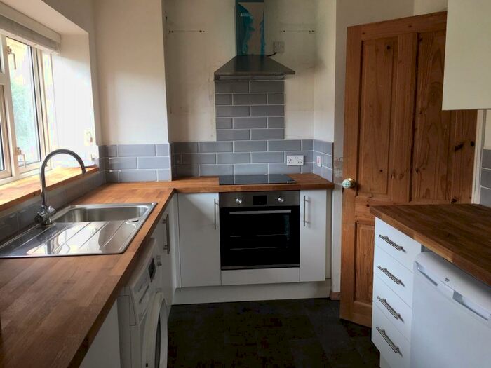 2 Bedroom Flat To Rent In Clifton Vale Close, Bristol, BS8