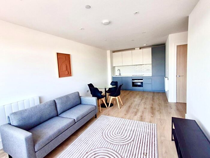 2 Bedroom Apartment To Rent In Syward Place, Pycroft Road. Chertsey., KT16