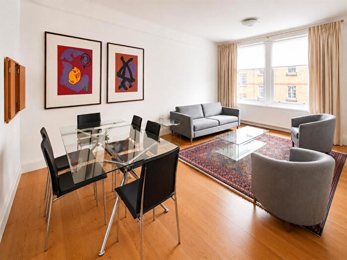 2 Bedroom Flat To Rent In Ridgmount Gardens, Bloomsbury, London, WC1E