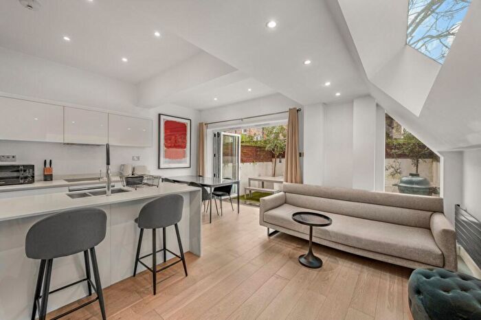 2 Bedroom Terraced House To Rent In College Place, Camden Town, NW1