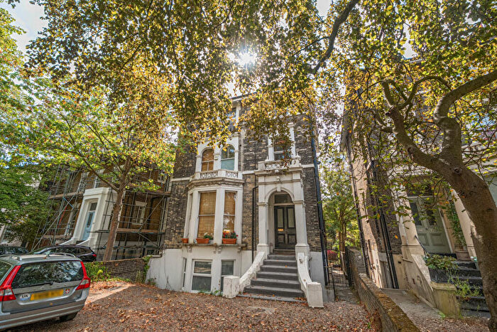 2 Bedroom Flat For Sale In Shooters Hill Road, Blackheath, London, SE3