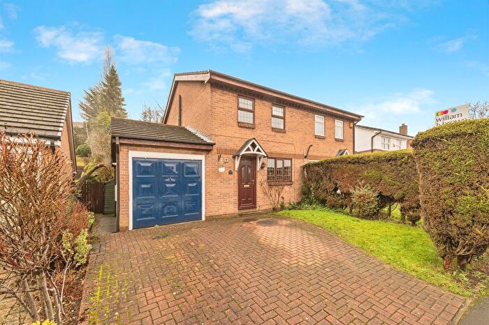 3 Bedroom Semi Detached House For Sale In Greenacres Drive, Birstall, Batley, WF17