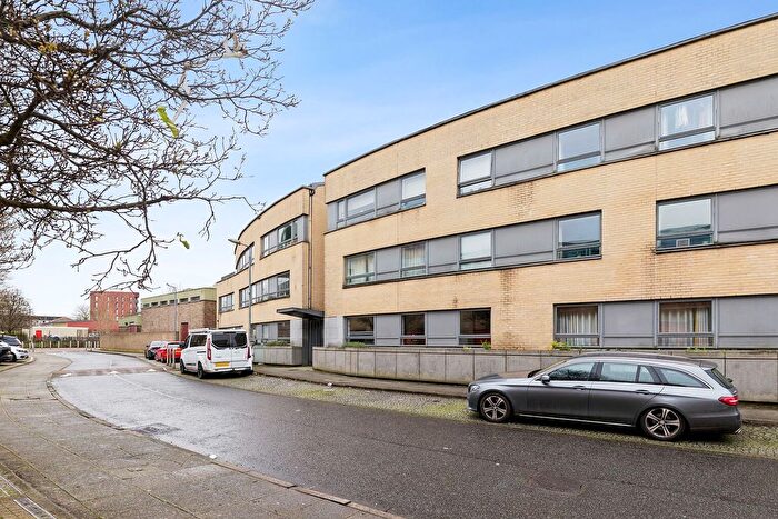 2 Bedroom Flat For Sale In St. Francis Rigg, New Gorbals, G5